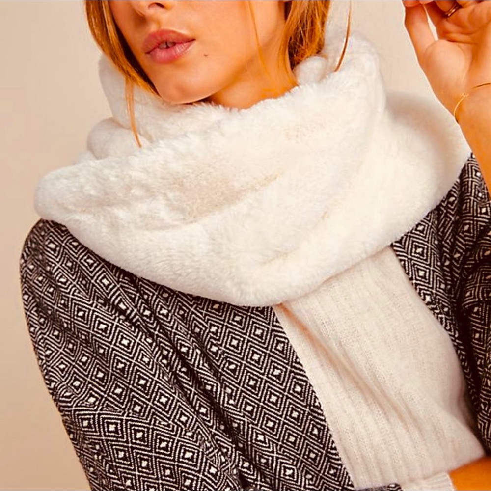 Anthropologie Infinity Scarf (NWT)